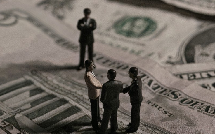 Cumhuriyetin Parayla İmtihanı; Çürüme ve Otoriterleşme
